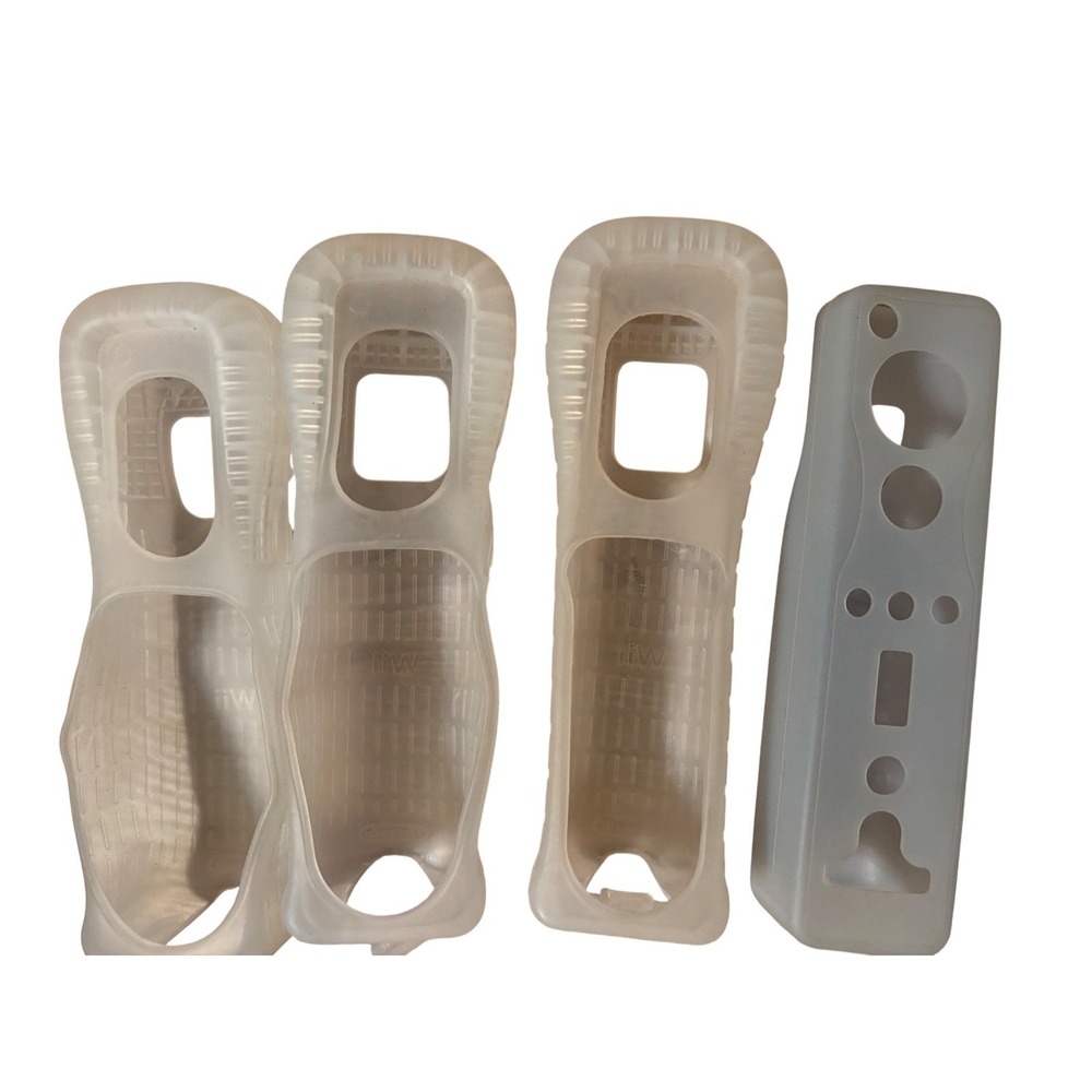 Nintendo Wii Remote Silicone Jacket Lot‎ of 4 MotionPlus & Standard Clear White